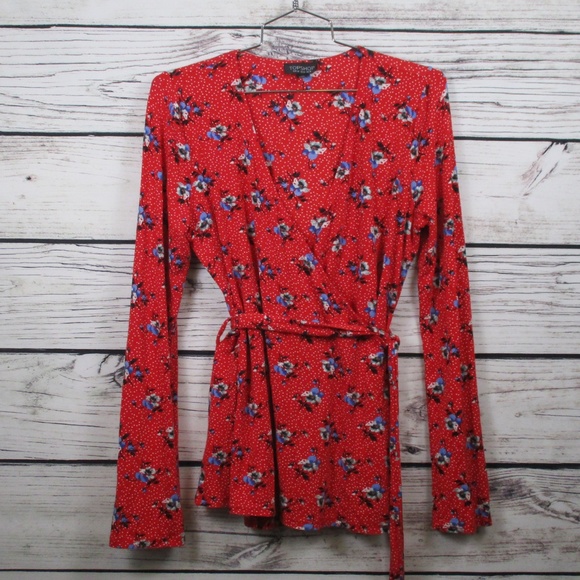 Topshop Tops - Topshop 10 Red Knit Floral Wrap Shirt V Neck EUC